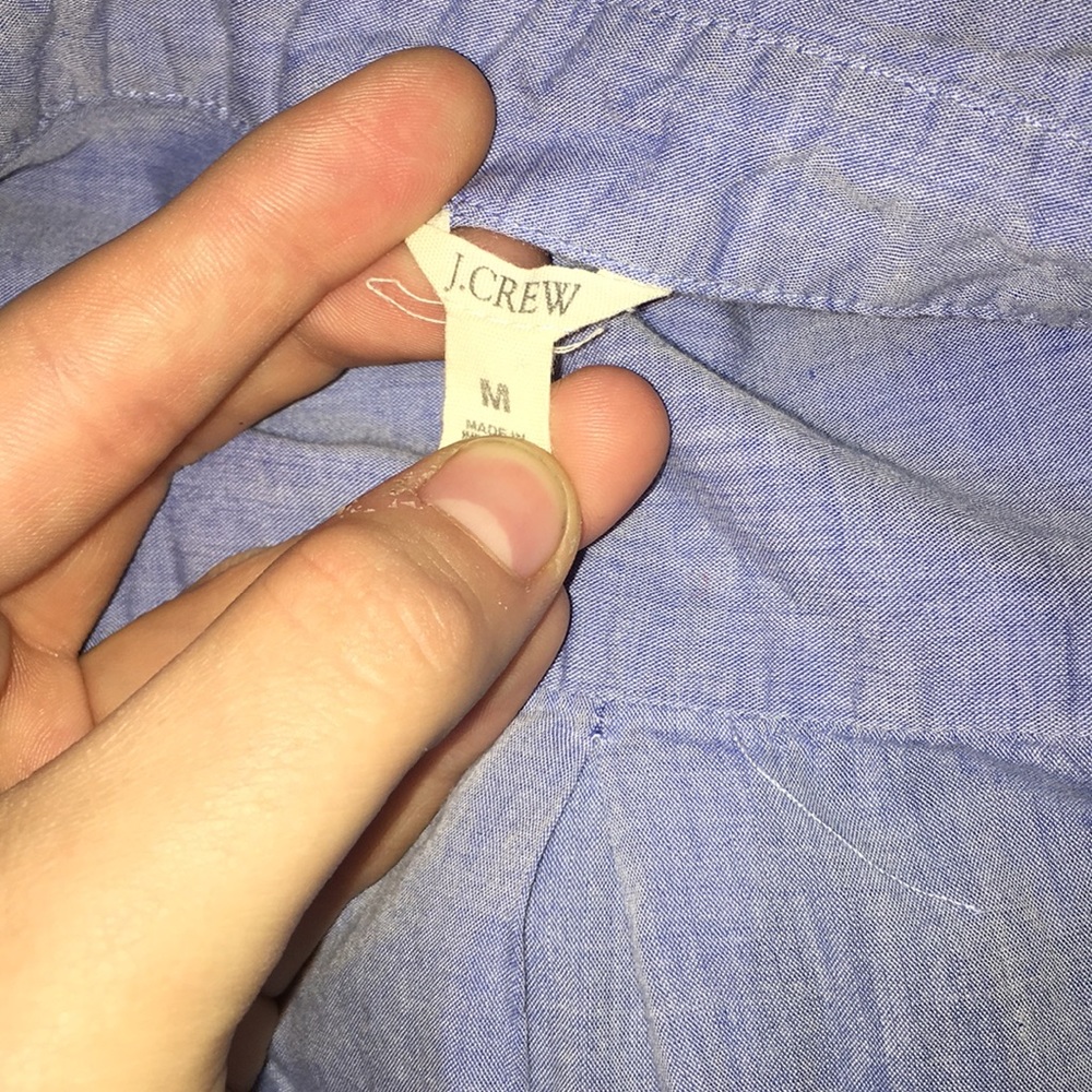 Button up - Picture 2 of 4